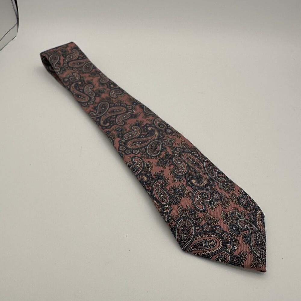 VTG Neil Martin Neck Tie Mens Multicolor Paisley Print 100% Italian Silk Classic